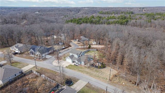 40 Cranfield Drive, Bella Vista, AR 72714