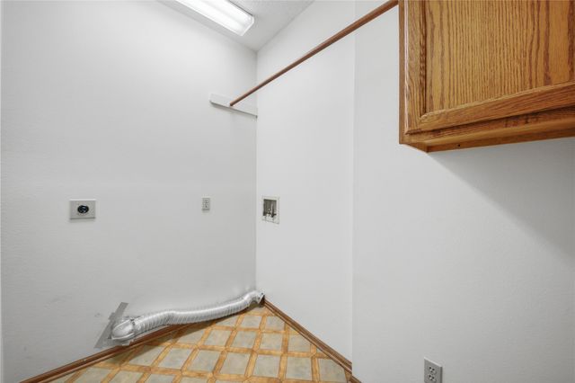 812 S 26th Street, West Des Moines, IA 50265