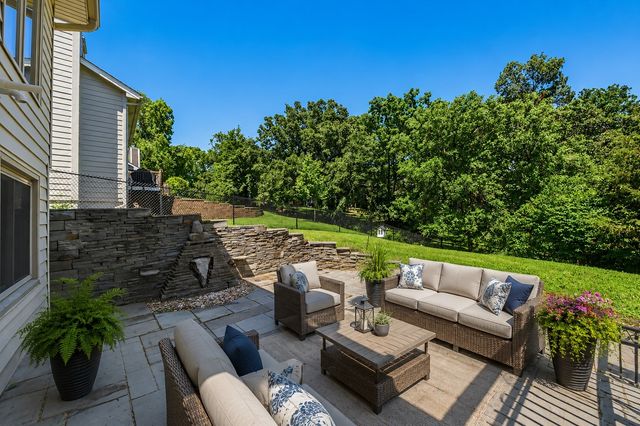 812 S 26th Street, West Des Moines, IA 50265