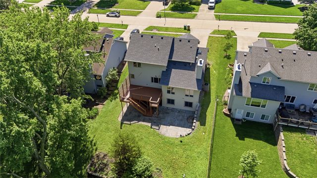 812 S 26th Street, West Des Moines, IA 50265
