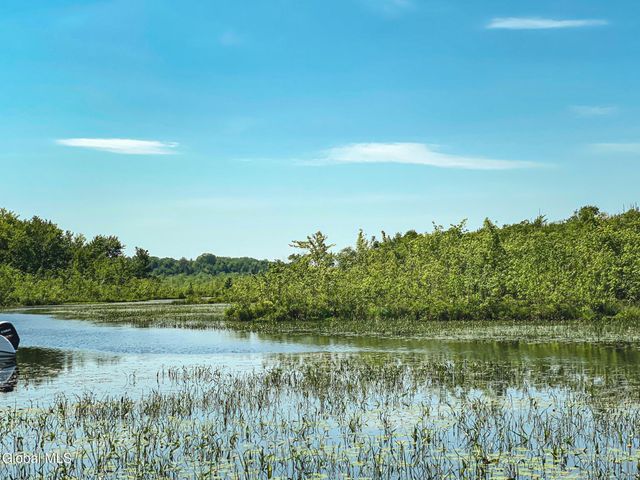 5 Hanneford Road, Queensbury, NY 12804