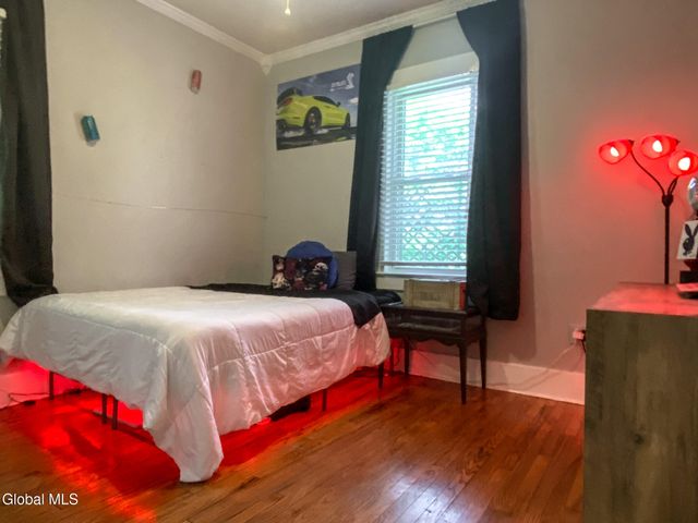 5 Hanneford Road, Queensbury, NY 12804