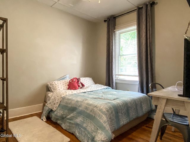 5 Hanneford Road, Queensbury, NY 12804