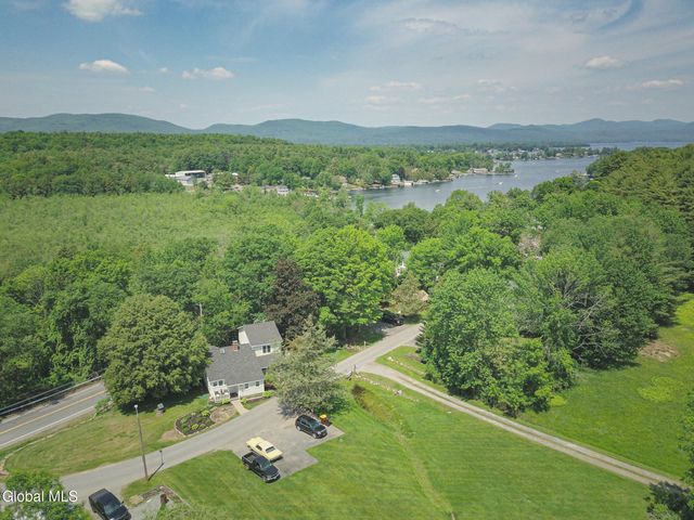 5 Hanneford Road, Queensbury, NY 12804