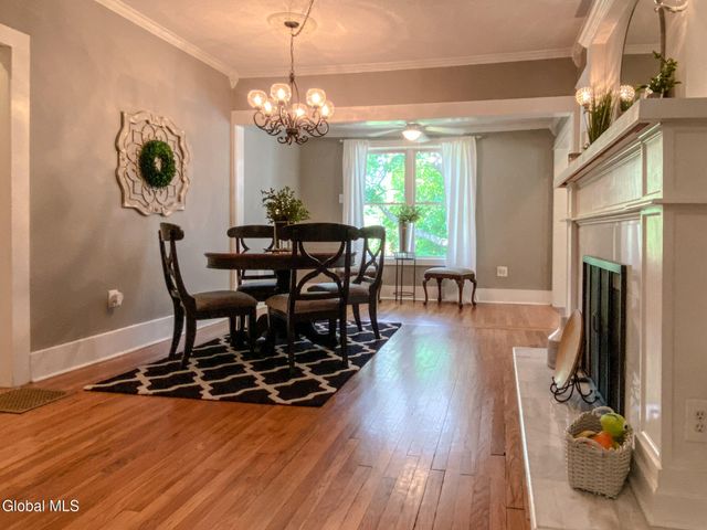 5 Hanneford Road, Queensbury, NY 12804