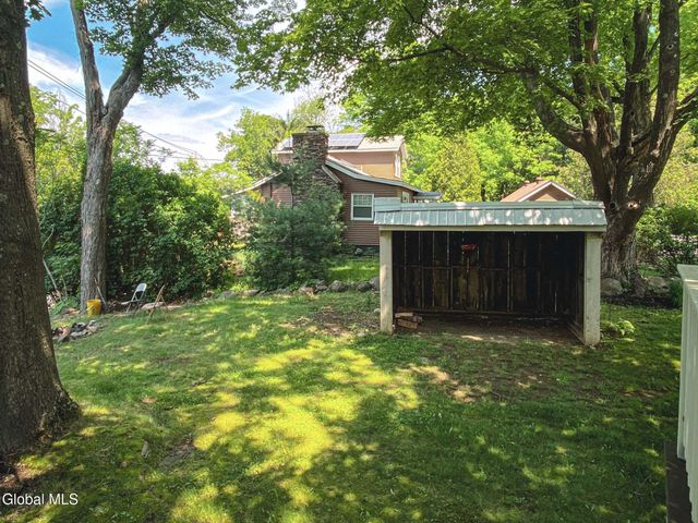 5 Hanneford Road, Queensbury, NY 12804