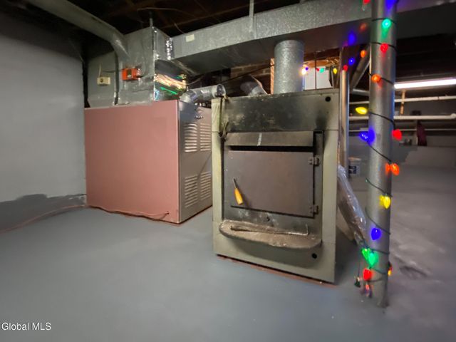 5 Hanneford Road, Queensbury, NY 12804