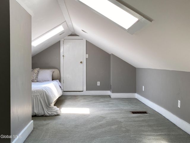 5 Hanneford Road, Queensbury, NY 12804