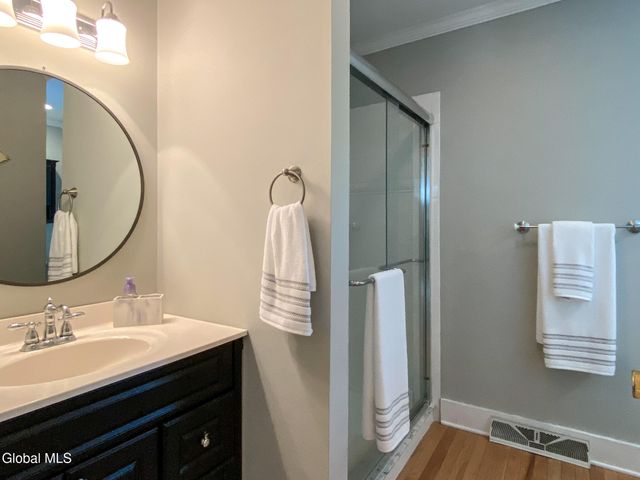 5 Hanneford Road, Queensbury, NY 12804