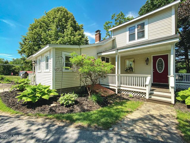 5 Hanneford Road, Queensbury, NY 12804
