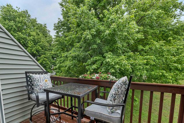 3 Albury Stone Circle, Nashua, NH 03063