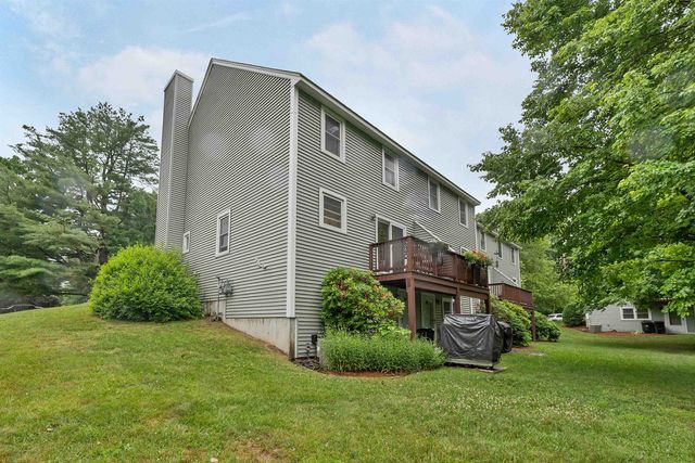 3 Albury Stone Circle, Nashua, NH 03063