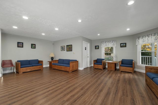 3 Albury Stone Circle, Nashua, NH 03063