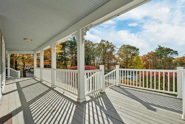 3 Albury Stone Circle, Nashua, NH 03063
