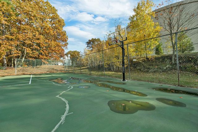 3 Albury Stone Circle, Nashua, NH 03063