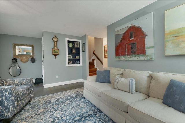 3 Albury Stone Circle, Nashua, NH 03063