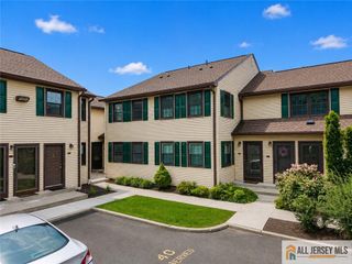 50 Prospect Street 50-11, Metuchen, NJ 08840