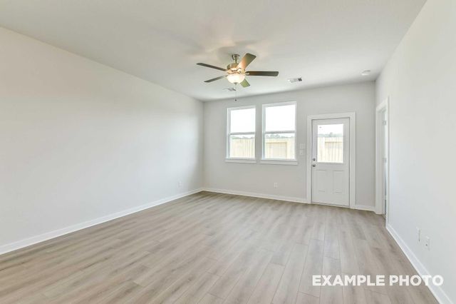 124 W Canopy Crossing Circle, Conroe, TX 77301
