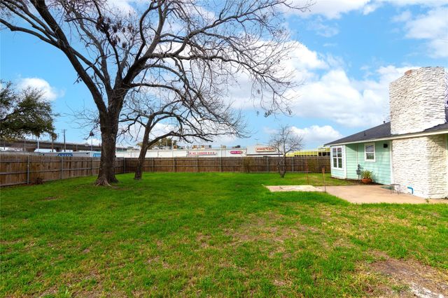 8512 Remington LN, Austin, TX 78758