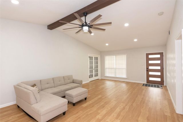 8512 Remington LN, Austin, TX 78758