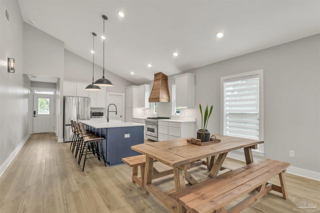 1006 W Lloyd St, Pensacola, FL 32501