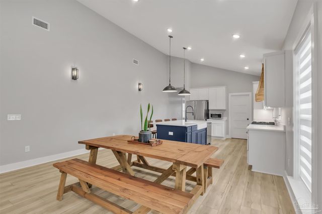 1006 W Lloyd St, Pensacola, FL 32501