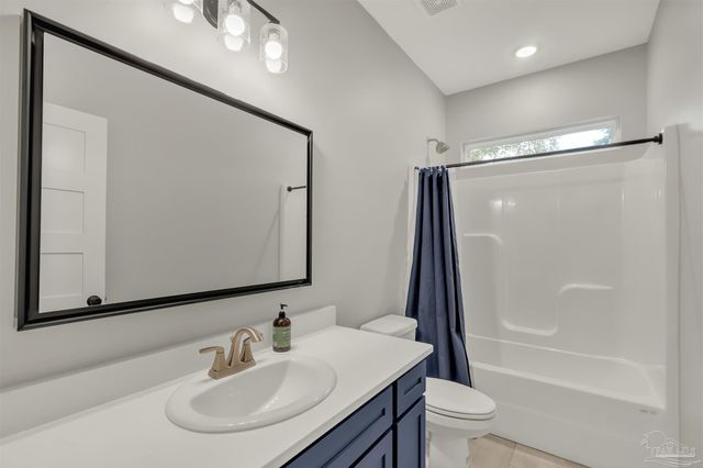 1006 W Lloyd St, Pensacola, FL 32501