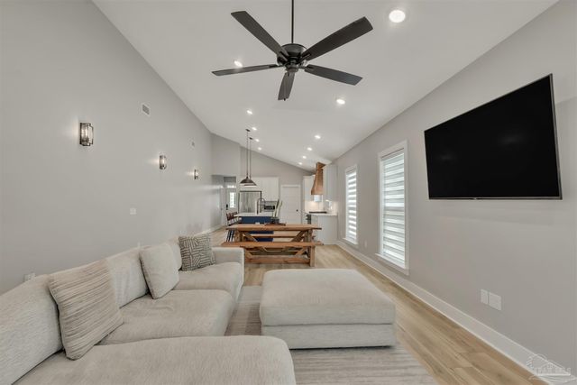 1006 W Lloyd St, Pensacola, FL 32501