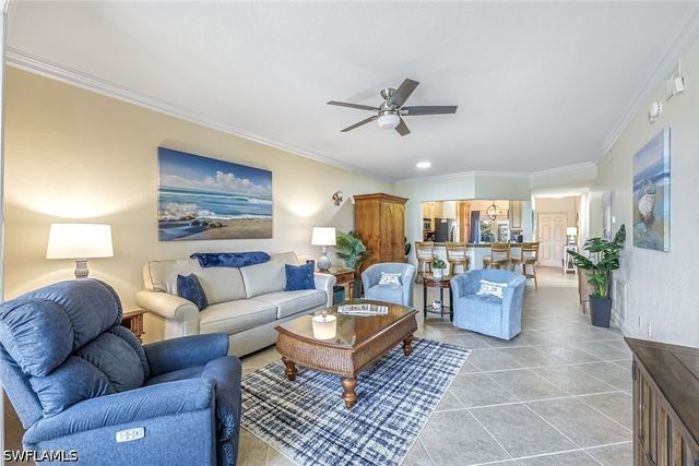832 Tanbark DR 104, Naples, FL 34108