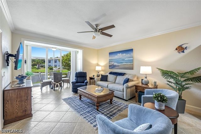 832 Tanbark DR 104, Naples, FL 34108