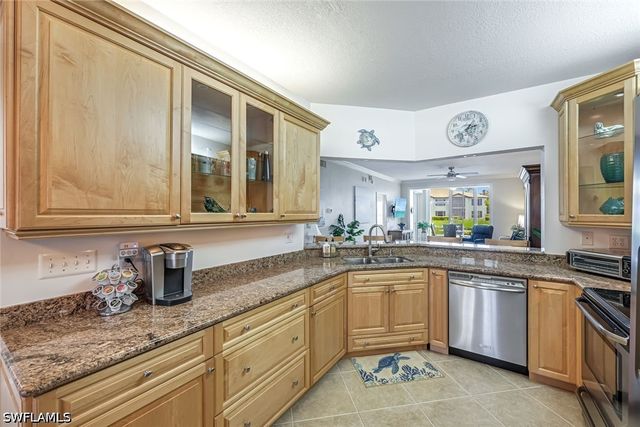 832 Tanbark DR 104, Naples, FL 34108