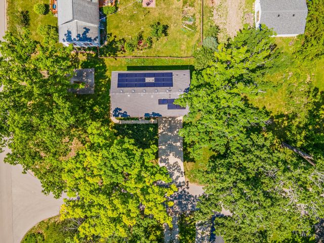 3109 Park Drive, Wonder Lake, IL 60097