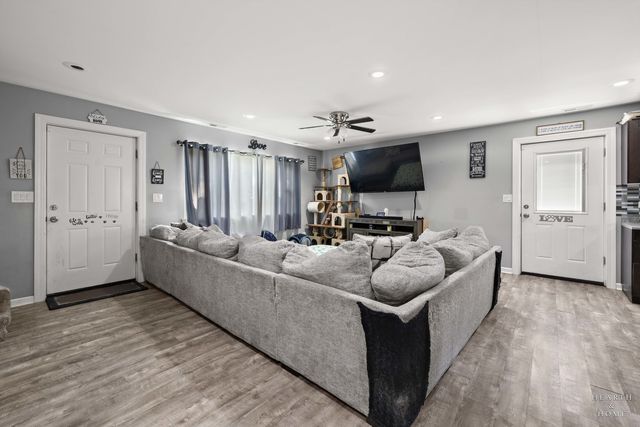 3109 Park Drive, Wonder Lake, IL 60097
