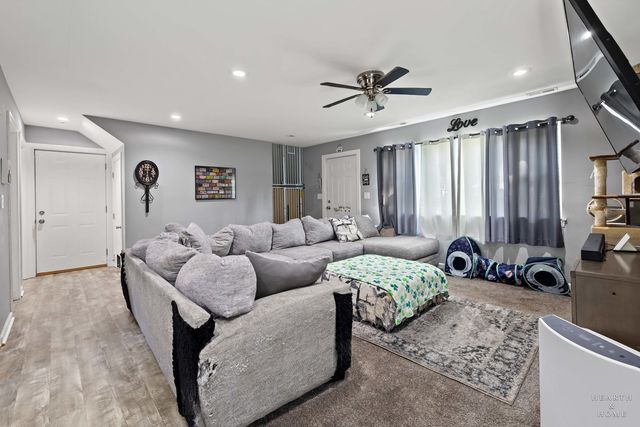 3109 Park Drive, Wonder Lake, IL 60097