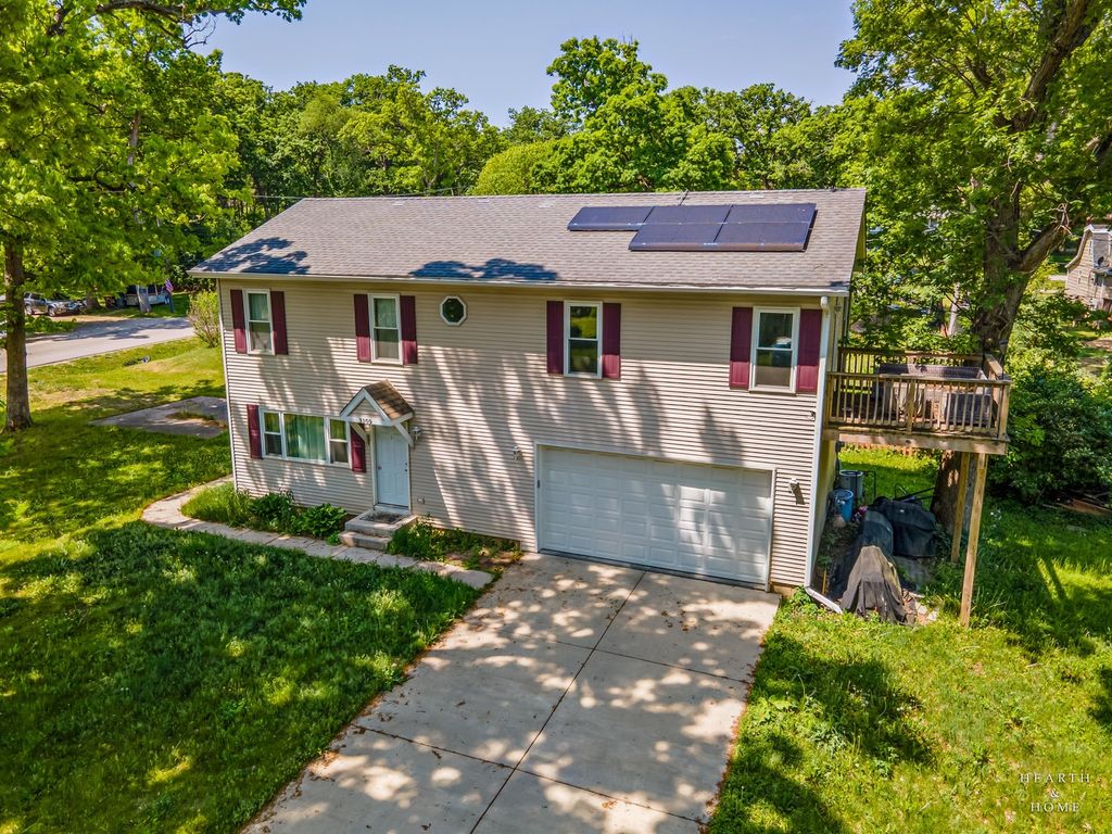 3109 Park Drive, Wonder Lake, IL 60097