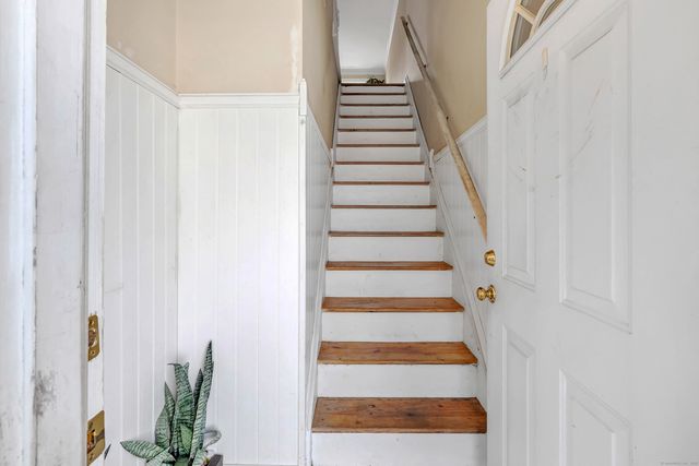 9 Cooper Avenue, Milford, CT 06460