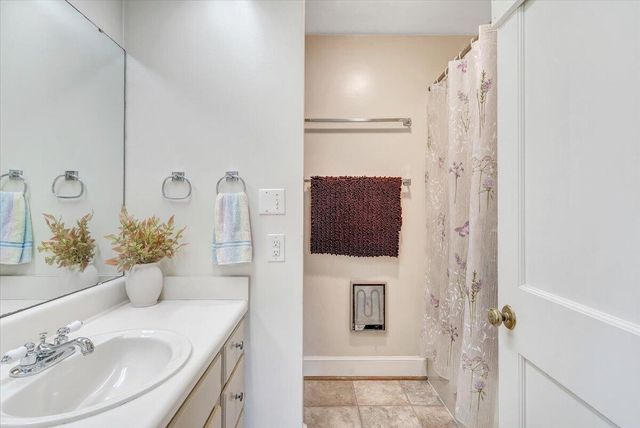 2630 Northview DR, Roanoke, VA 24015