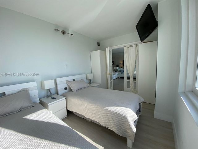 2301 Collins Ave 338, Miami Beach, FL 33139