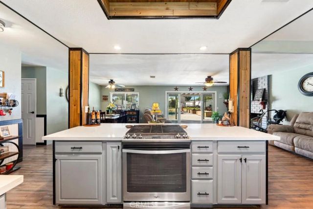 1581 Hackney Street, Hemet, CA 92543