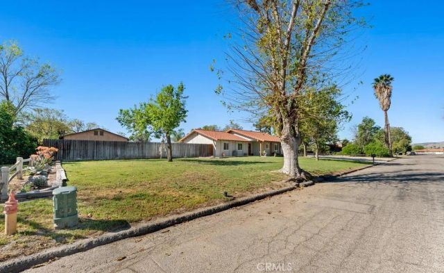 1581 Hackney Street, Hemet, CA 92543