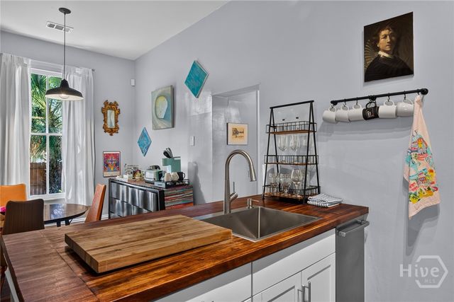 2118 Lincoln St, Savannah, GA 31401