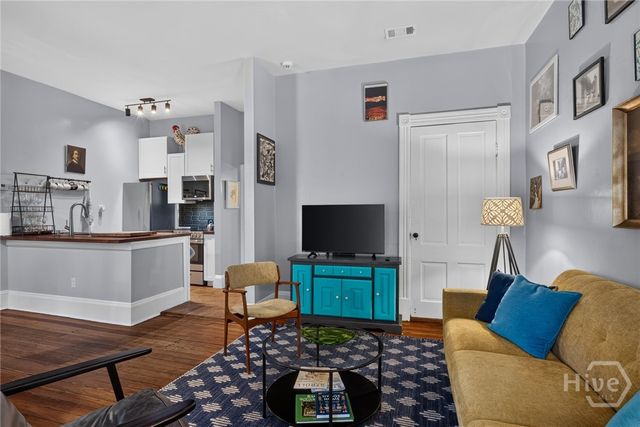 2118 Lincoln St, Savannah, GA 31401