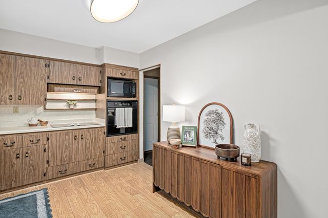 258 Dawn Avenue, Shoreview, MN 55126