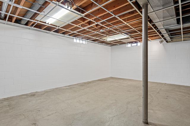 258 Dawn Avenue, Shoreview, MN 55126