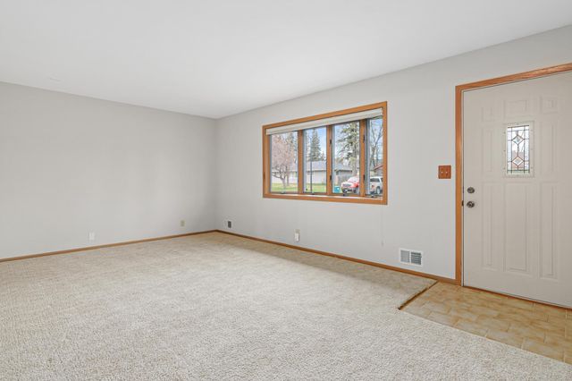 258 Dawn Avenue, Shoreview, MN 55126