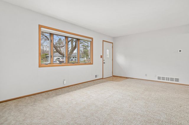 258 Dawn Avenue, Shoreview, MN 55126