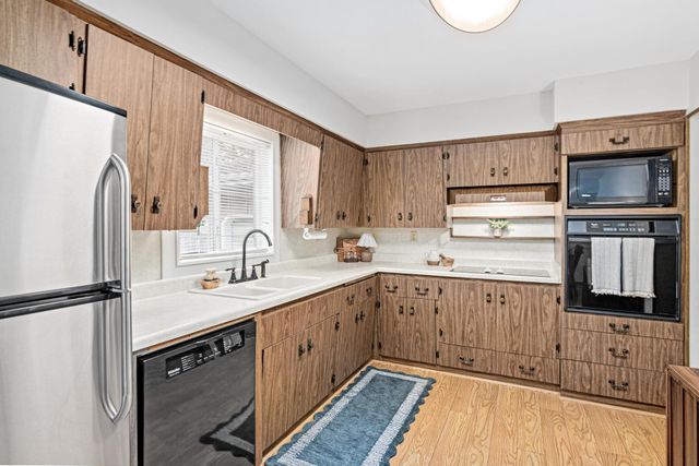 258 Dawn Avenue, Shoreview, MN 55126