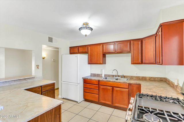 3027 W LUKE Avenue, Phoenix, AZ 85017