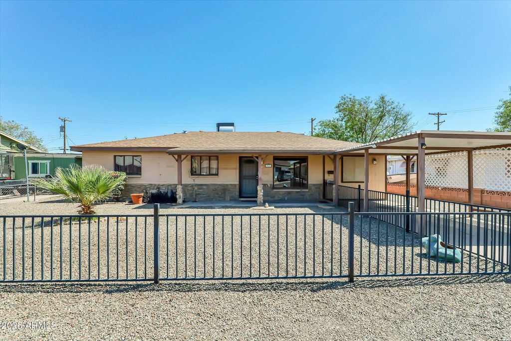 3027 W LUKE Avenue, Phoenix, AZ 85017