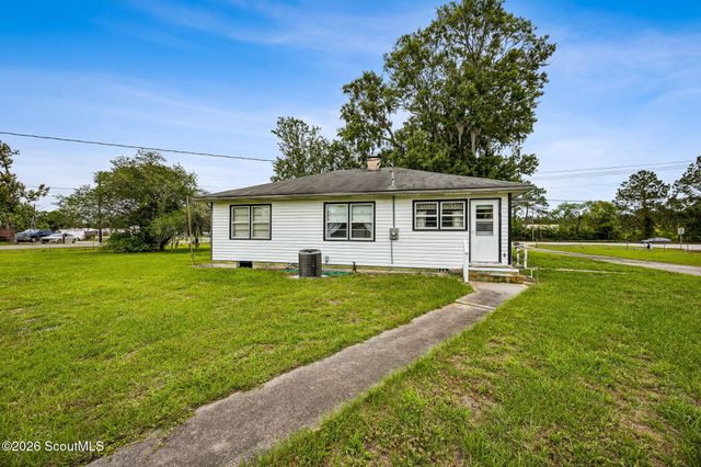 879 Charlie Smith Sr Highway, St. Marys, GA 31558